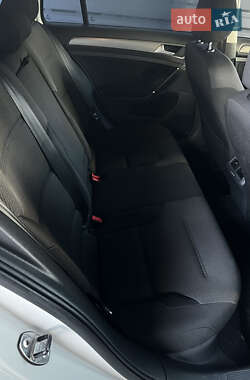 Универсал Volkswagen Golf 2015 в 
