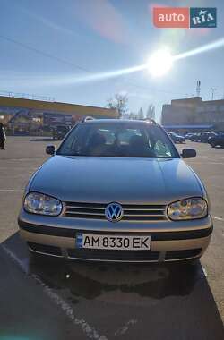 Універсал Volkswagen Golf 2001 в Житомирі