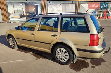 Універсал Volkswagen Golf 2001 в Житомирі