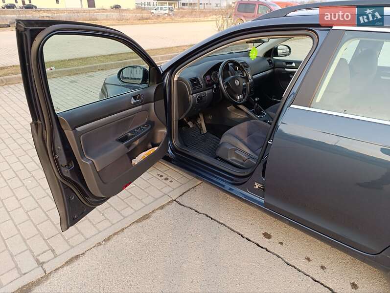 Універсал Volkswagen Golf 2007 в Хусті