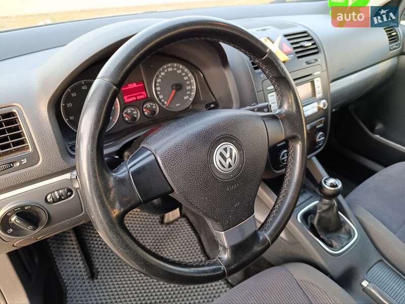Універсал Volkswagen Golf 2007 в Хусті