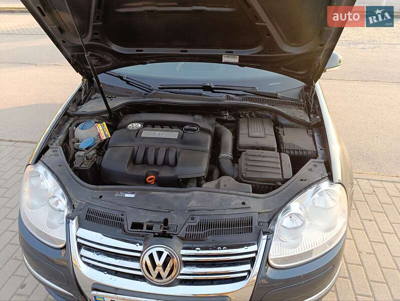 Універсал Volkswagen Golf 2007 в Хусті