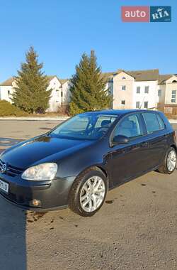 Хетчбек Volkswagen Golf 2006 в Здолбуніві