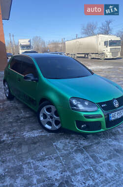 Хетчбек Volkswagen Golf 2005 в Дніпрі