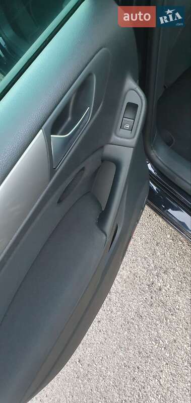 Хетчбек Volkswagen Golf 2009 в Вінниці