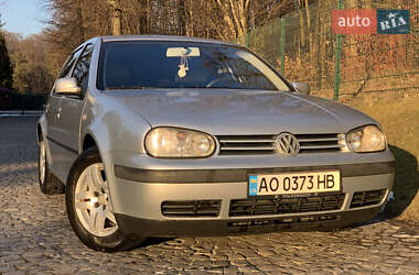 Хетчбек Volkswagen Golf 2003 в Львові