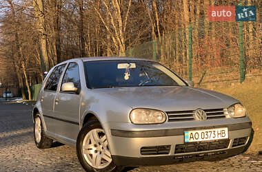 Хетчбек Volkswagen Golf 2003 в Львові