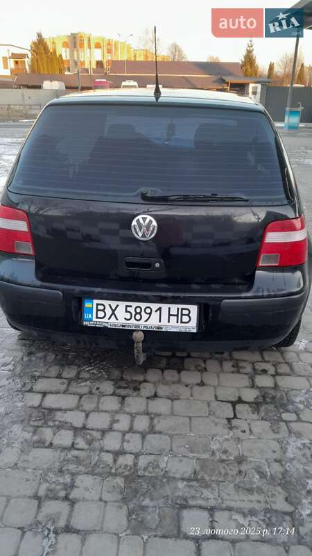 Хэтчбек Volkswagen Golf 2002 в Староконстантинове