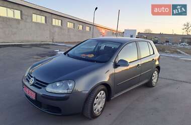 Хетчбек Volkswagen Golf 2004 в Славуті