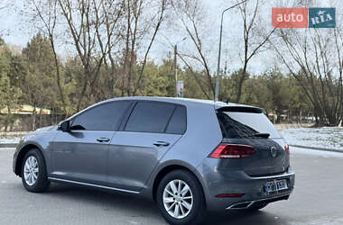 Хэтчбек Volkswagen Golf 2018 в 