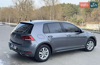 Хэтчбек Volkswagen Golf 2018 в 