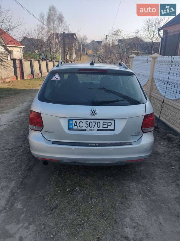 Універсал Volkswagen Golf 2010 в Володимирі