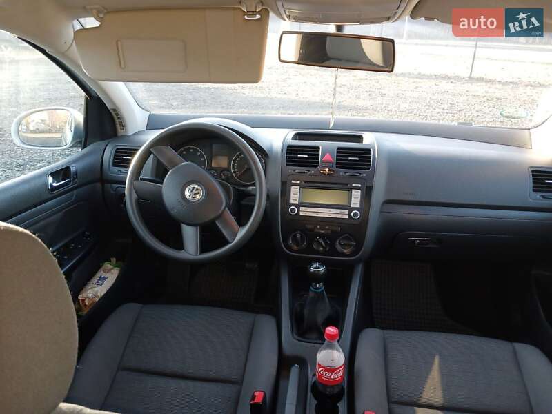 Volkswagen Golf 2005
