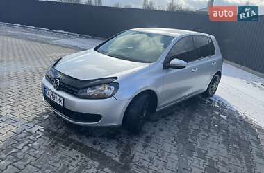 Хэтчбек Volkswagen Golf 2012 в 