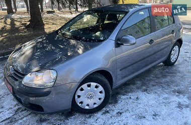 Хетчбек Volkswagen Golf 2005 в Рівному