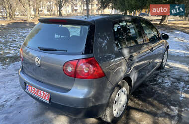 Хетчбек Volkswagen Golf 2005 в Рівному