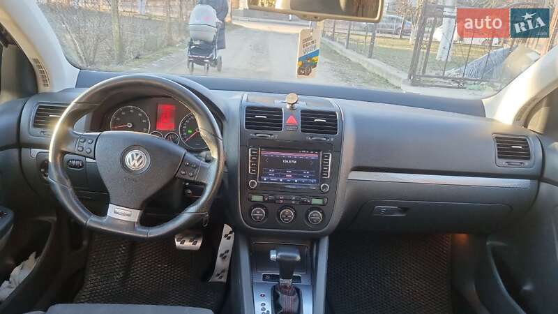 Хетчбек Volkswagen Golf 2007 в Стрию