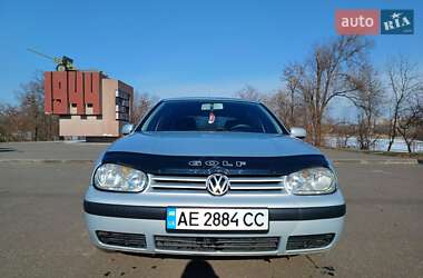 Хэтчбек Volkswagen Golf 1999 в 