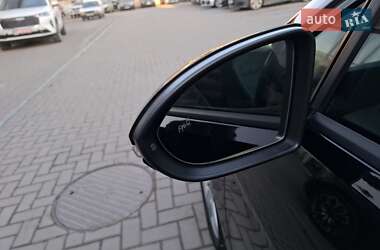 Хэтчбек Volkswagen Golf 2017 в 