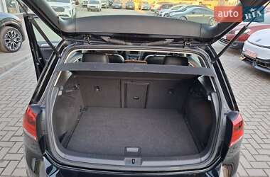 Хэтчбек Volkswagen Golf 2017 в 