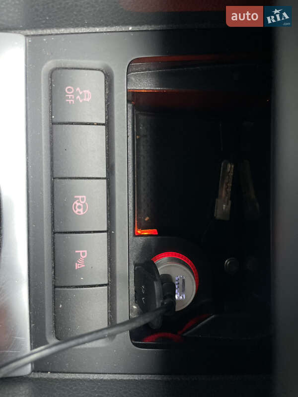 Універсал Volkswagen Golf 2012 в Черкасах