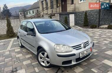 Хэтчбек Volkswagen Golf 2006 в Сваляве