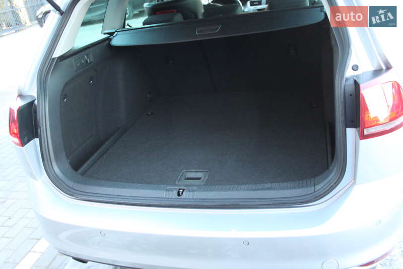 Універсал Volkswagen Golf 2015 в Вінниці