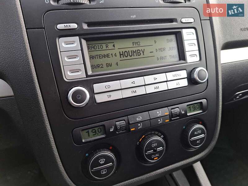 Хетчбек Volkswagen Golf 2008 в Умані