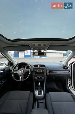 Универсал Volkswagen Golf 2012 в 