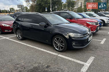 Универсал Volkswagen Golf 2014 в Киеве