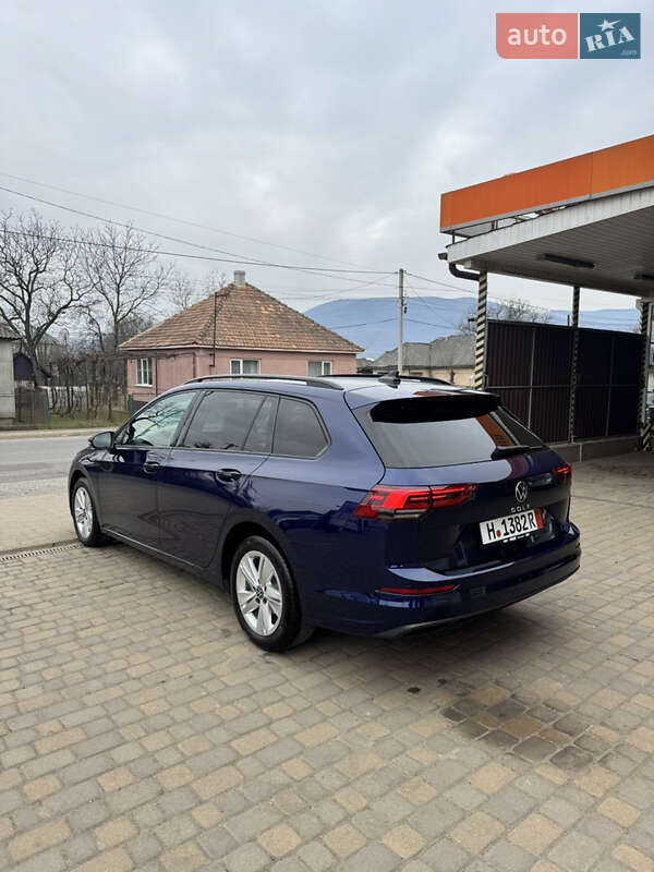 Универсал Volkswagen Golf 2021 в Сваляве