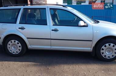 Универсал Volkswagen Golf 2003 в Оржице