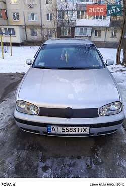 Хетчбек Volkswagen Golf 2001 в Києві