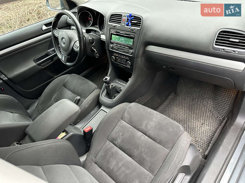 Универсал Volkswagen Golf 2012 в Житомире