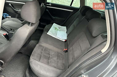 Універсал Volkswagen Golf 2012 в 