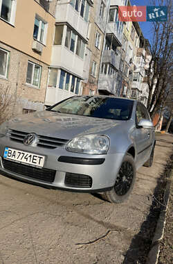 Хэтчбек Volkswagen Golf 2005 в Кропивницком