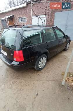 Универсал Volkswagen Golf 2001 в Залещиках