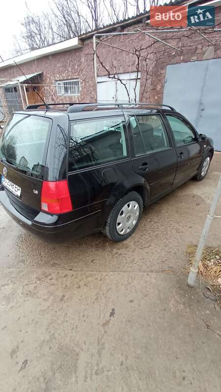 Volkswagen Golf 2001