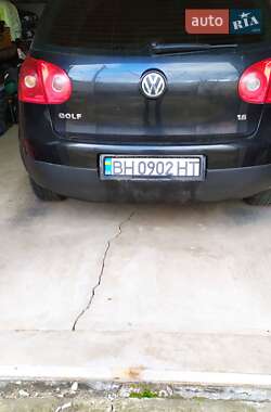 Хэтчбек Volkswagen Golf 2006 в 