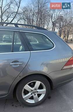 Универсал Volkswagen Golf 2011 в 