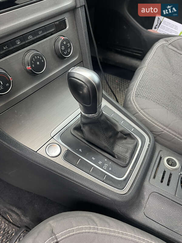 Универсал Volkswagen Golf 2015 в Виннице