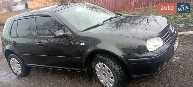 Хетчбек Volkswagen Golf 2002 в Лохвиці