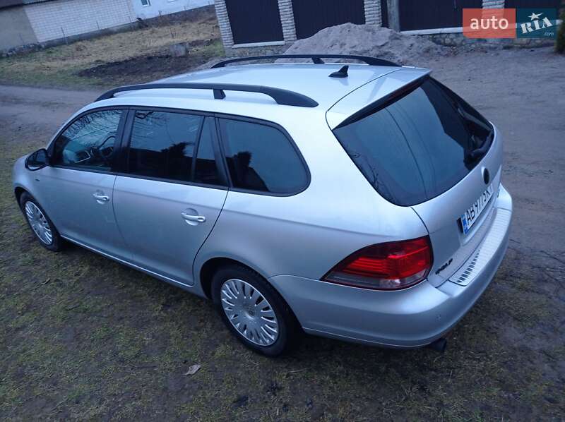 Універсал Volkswagen Golf 2013 в Хмільнику