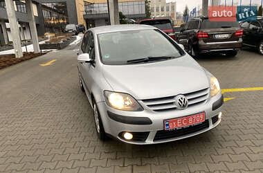 Хэтчбек Volkswagen Golf 2005 в Стрые