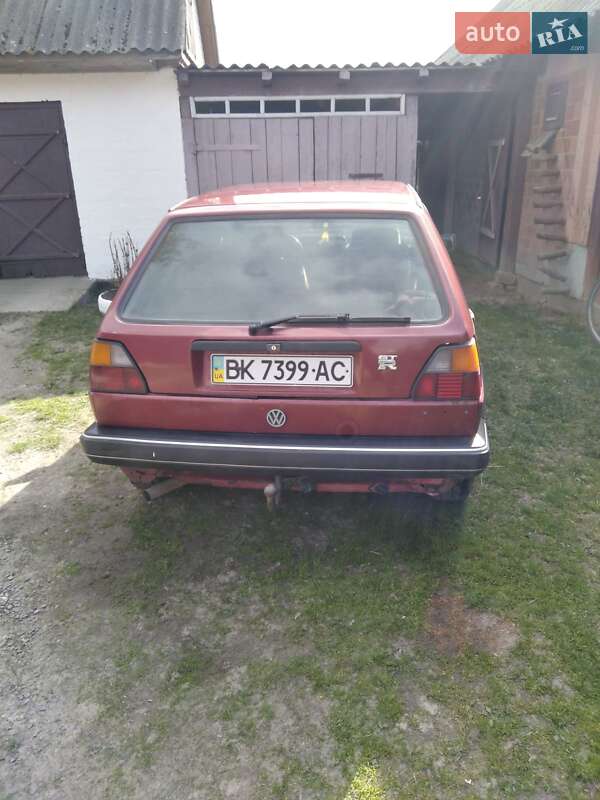 Хэтчбек Volkswagen Golf 1987 в Березному