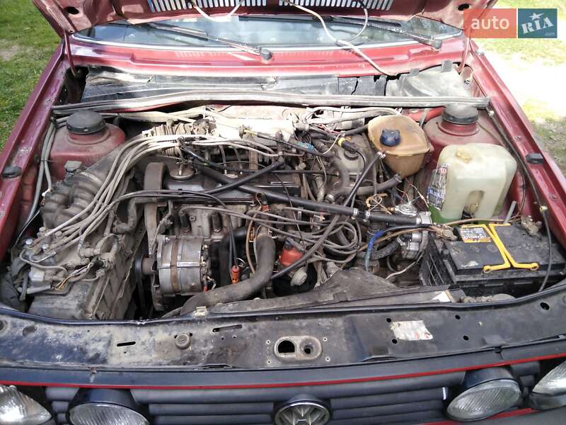 Хэтчбек Volkswagen Golf 1987 в Березному