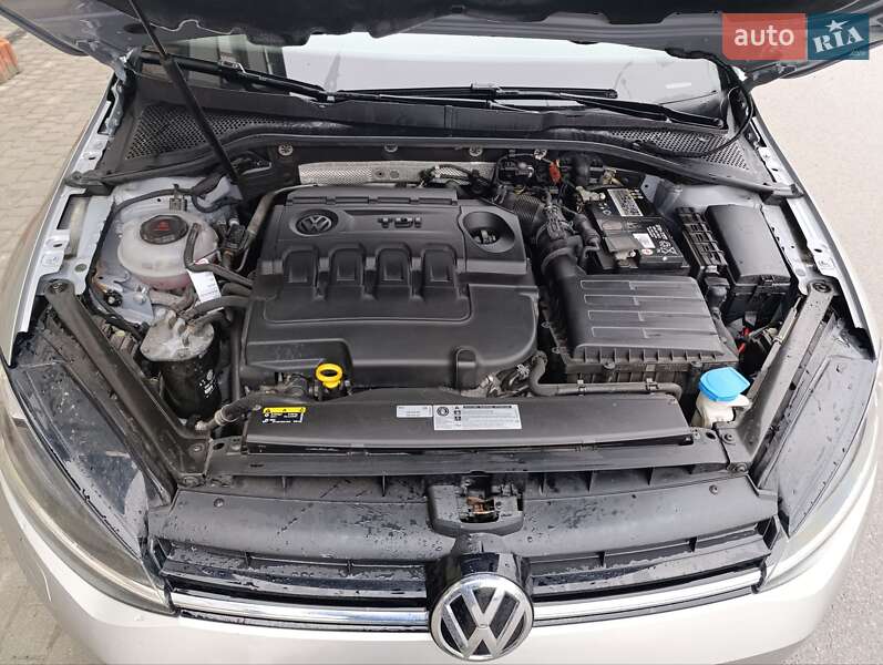 Універсал Volkswagen Golf 2018 в Пустомитах