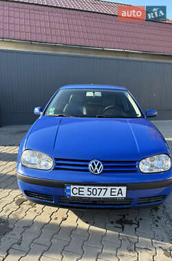 Хетчбек Volkswagen Golf 2000 в Чернівцях