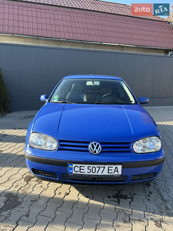 Хетчбек Volkswagen Golf 2000 в Чернівцях