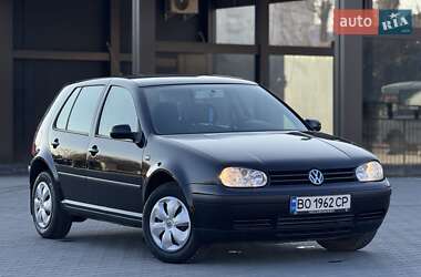 Хэтчбек Volkswagen Golf 2001 в Тернополе